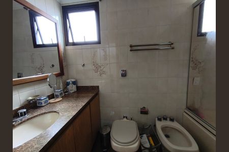 Apartamento à venda com 156m², 3 quartos e 3 vagasBanheiro da Suíte