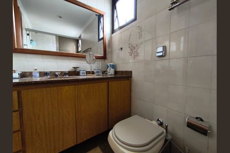 Apartamento à venda com 156m², 3 quartos e 3 vagasBanheiro da Suíte