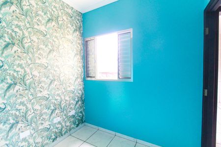 Quarto 1 de casa para alugar com 2 quartos, 80m² em Jardim Rosina, São Paulo