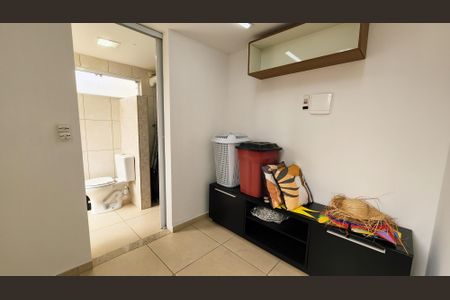 Casa de condomínio à venda com 170m², 3 quartos e 2 vagasQuarto de Serviço