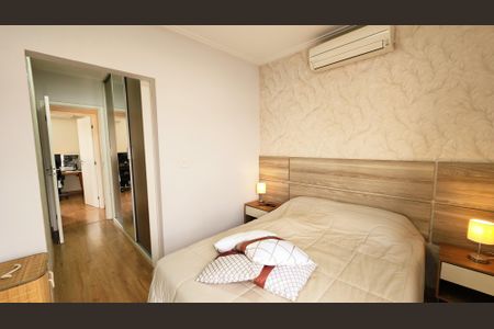 Casa de condomínio à venda com 170m², 3 quartos e 2 vagasSuíte