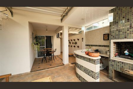 Casa de condomínio à venda com 170m², 3 quartos e 2 vagasÁrea gourmet