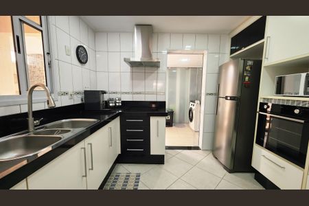 Casa de condomínio à venda com 170m², 3 quartos e 2 vagasCozinha