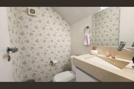 Casa de condomínio à venda com 170m², 3 quartos e 2 vagasLavabo