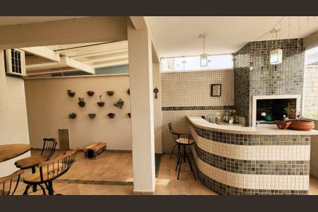 Casa de condomínio à venda com 170m², 3 quartos e 2 vagasÁrea gourmet