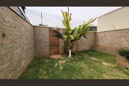 Casa de condomínio à venda com 170m², 3 quartos e 2 vagasQuintal