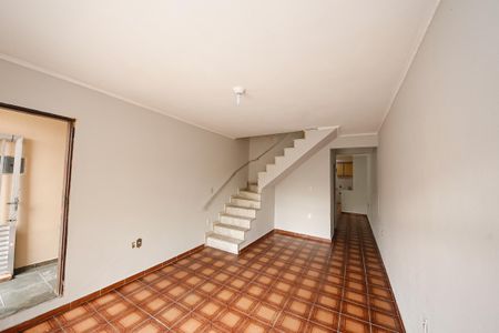 Sala de casa à venda com 4 quartos, 220m² em Jardim Cotiana, São Paulo