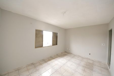 Casa à venda com 220m², 4 quartos e 5 vagasSuíte