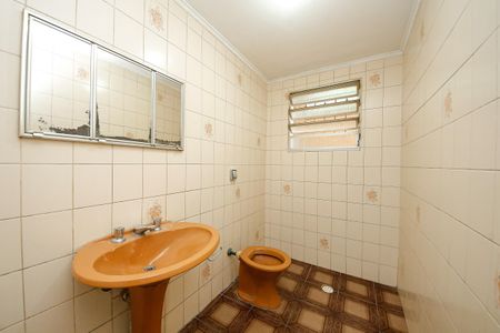 Casa à venda com 220m², 4 quartos e 5 vagasBanheiro 2