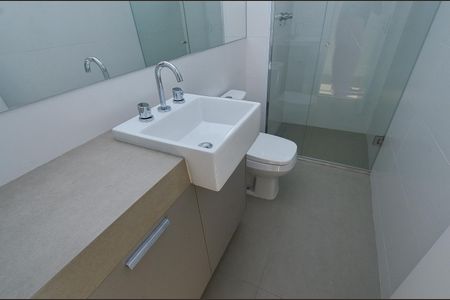 Apartamento à venda com 64m², 2 quartos e 1 vagaBanheiro Social