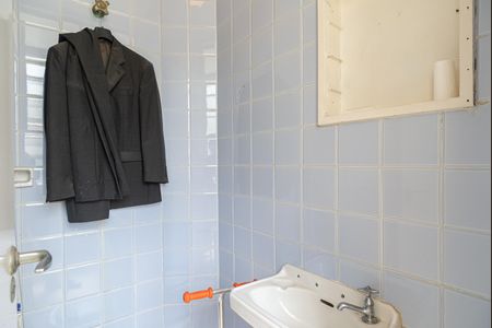 Apartamento à venda com 228m², 3 quartos e 1 vaga Apartamento à venda com 228m², 3 quartos e 1 vagaBanheiro de Serviço