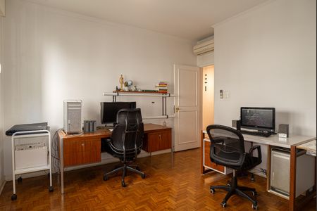 Apartamento à venda com 228m², 3 quartos e 1 vaga Apartamento à venda com 228m², 3 quartos e 1 vagaQuarto 1