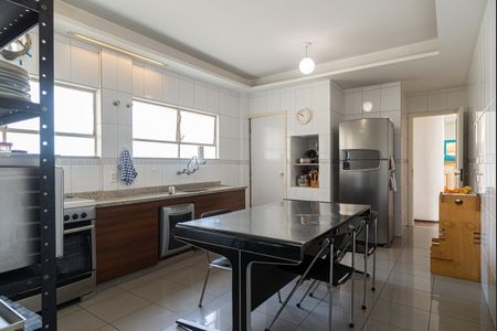 Apartamento à venda com 228m², 3 quartos e 1 vaga Apartamento à venda com 228m², 3 quartos e 1 vagaCozinha