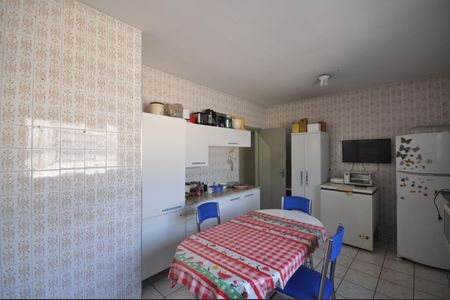 Casa para alugar com 210m², 3 quartos e 2 vagasCozinha