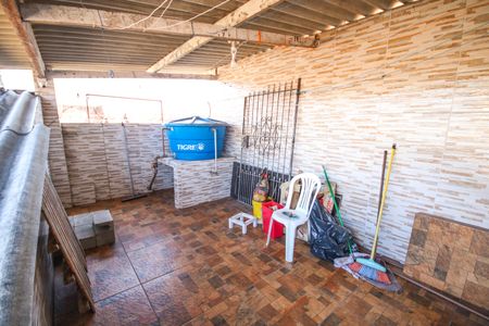 Casa para alugar com 200m², 2 quartos e 1 vagaVaranda