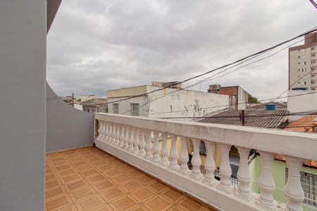 Casa à venda com 121m², 3 quartos e 1 vaga Casa à venda com 121m², 3 quartos e 1 vagaVaranda
