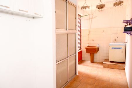 Casa para alugar com 320m², 2 quartos e 3 vagasÁrea de serviço