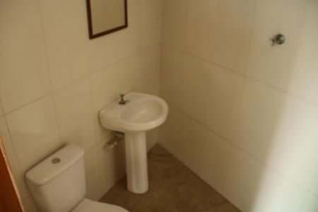 Casa para alugar com 320m², 2 quartos e 3 vagasBanheiro de Serviço