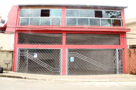 Casa para alugar com 320m², 2 quartos e 3 vagasFachada + Placa