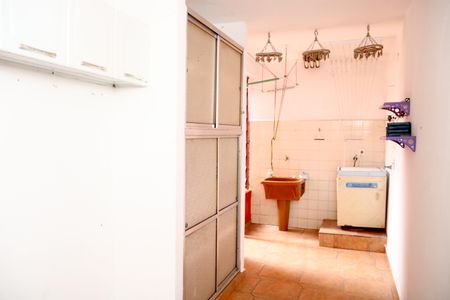 Casa para alugar com 320m², 2 quartos e 3 vagasÁrea de serviço