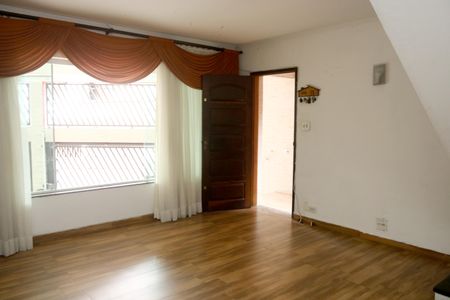 Casa para alugar com 320m², 2 quartos e 3 vagasSala