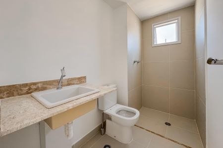 Apartamento à venda com 69m², 2 quartos e 1 vaga Apartamento à venda com 69m², 2 quartos e 1 vagaBanheiro da Suíte