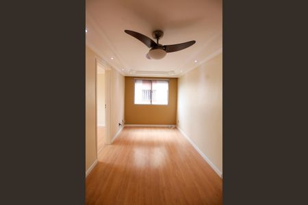 Sala de apartamento para alugar com 3 quartos, 57m² em Super Quadra Morumbi, São Paulo