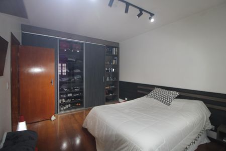 Casa à venda com 199m², 3 quartos e 3 vagasQuarto 1