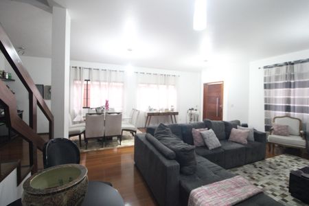 Sala de casa à venda com 3 quartos, 199m² em Jardim Teresa, São Paulo
