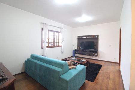 Sala de TV de casa à venda com 3 quartos, 199m² em Jardim Teresa, São Paulo