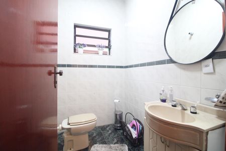 Casa à venda com 199m², 3 quartos e 3 vagasLavabo