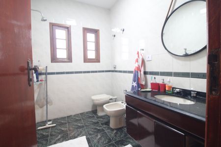 Casa à venda com 199m², 3 quartos e 3 vagasBanheiro