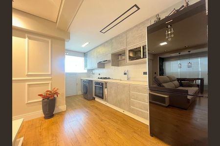 Cozinha de apartamento para alugar com 3 quartos, 100m² em Loteamento Mogilar, Mogi das Cruzes