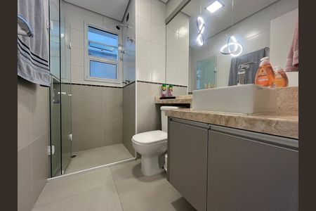 Banheiro de apartamento para alugar com 3 quartos, 100m² em Loteamento Mogilar, Mogi das Cruzes