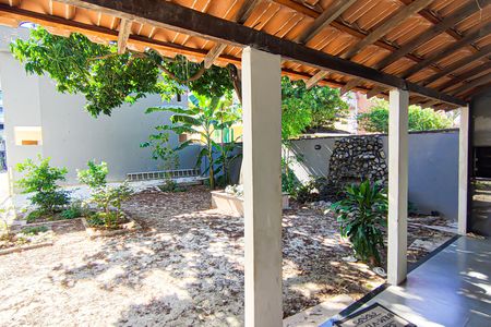 Casa à venda com 210m², 4 quartos e 4 vagasÁrea Externa