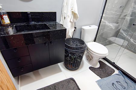 Casa à venda com 210m², 4 quartos e 4 vagasBanheiro da Suíte