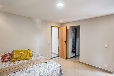 Casa à venda com 210m², 4 quartos e 4 vagasSuíte