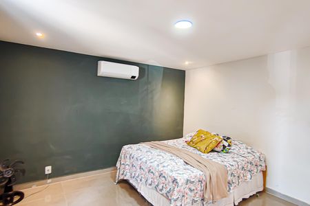 Casa à venda com 210m², 4 quartos e 4 vagasSuíte