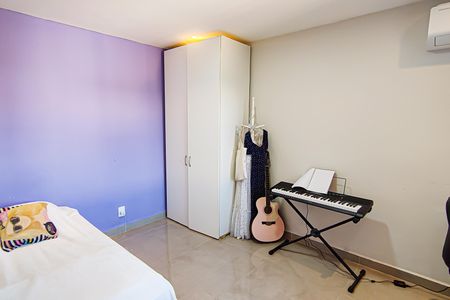 Casa à venda com 210m², 4 quartos e 4 vagasQuarto 2