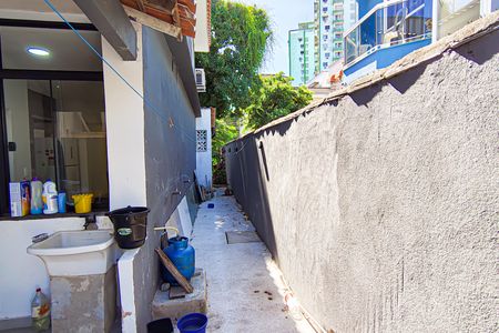 Casa à venda com 210m², 4 quartos e 4 vagasÁrea de Serviço