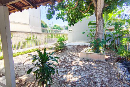 Casa à venda com 210m², 4 quartos e 4 vagasÁrea Externa