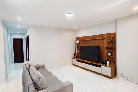 Sala de casa à venda com 4 quartos, 210m² em Taquara, Rio de Janeiro