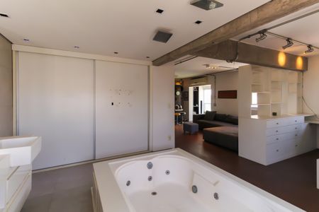 Apartamento à venda com 102m², 1 quarto e 2 vagasBanheiro da Suíte