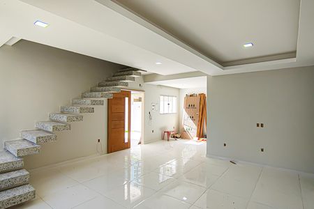 Casa à venda com 210m², 4 quartos e 4 vagasSala