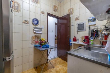 Apartamento para alugar com 118m², 3 quartos e sem vaga Apartamento para alugar com 118m², 3 quartos e sem vagaCozinha