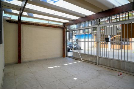 Garagem de casa para alugar com 2 quartos, 120m² em Vila Brasilina, São Paulo