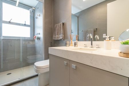 Apartamento à venda com 103m², 2 quartos e 1 vagaBanheiro da Suíte 1