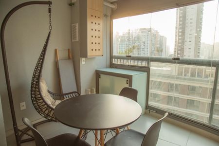 Varanda de kitnet/studio à venda com 1 quarto, 31m² em Jardim das Acacias, São Paulo