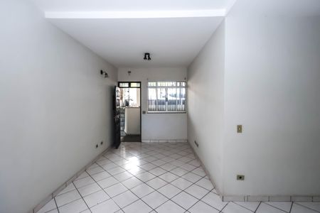 Casa à venda com 228m², 4 quartos e 2 vagas Casa à venda com 228m², 4 quartos e 2 vagasSala