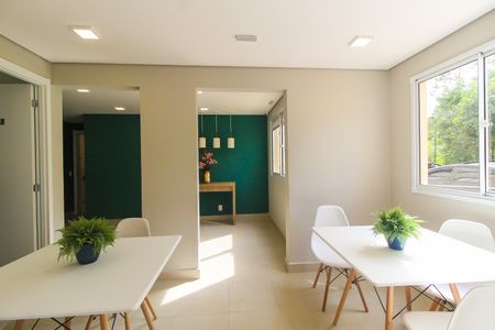 Apartamento para alugar com 41m², 2 quartos e sem vagaÁrea comum - Salão de festas